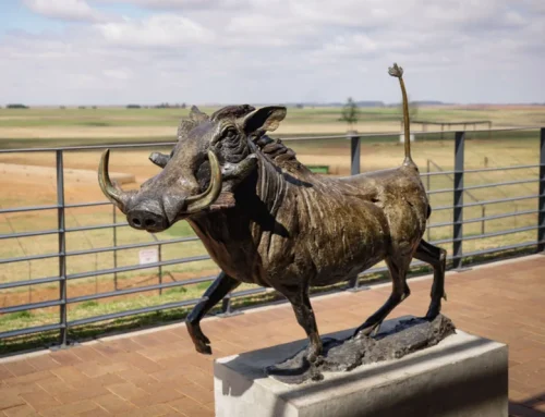 Art You Can Walk Around: Creative Ways to Use Life-Size Statues in Modern Spaces