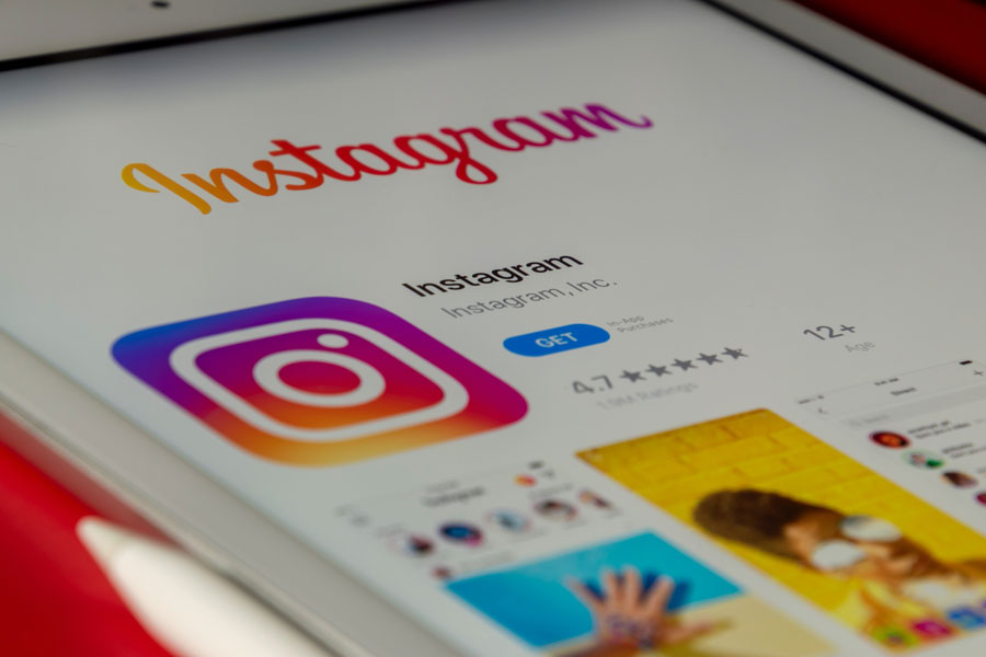 Instagram Marketing: 10 Ways To Turn Your Posts Into Profits